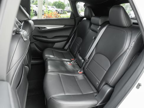 Used 2021 INFINITI QX50 Luxe w/ Appearance Package FWD image 19