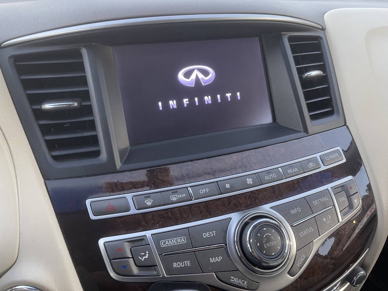 Used 2013 INFINITI JX35 AWD w/ Premium Pkg image 17