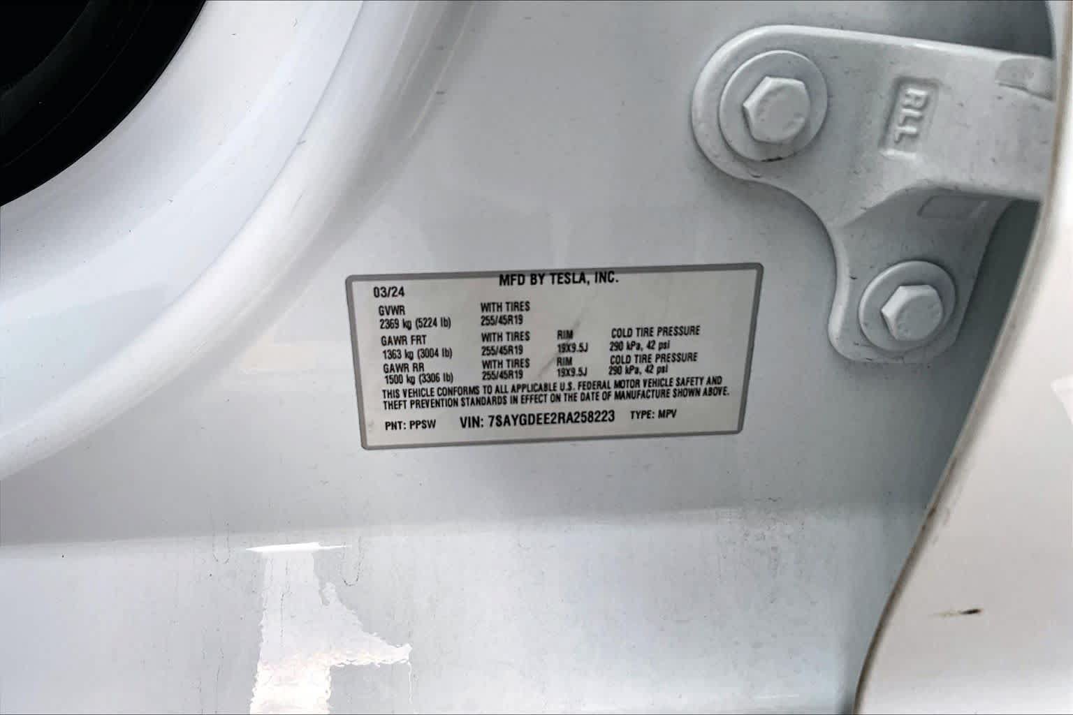 Used 2024 Tesla Model Y Long Range AWD/4WD image 36