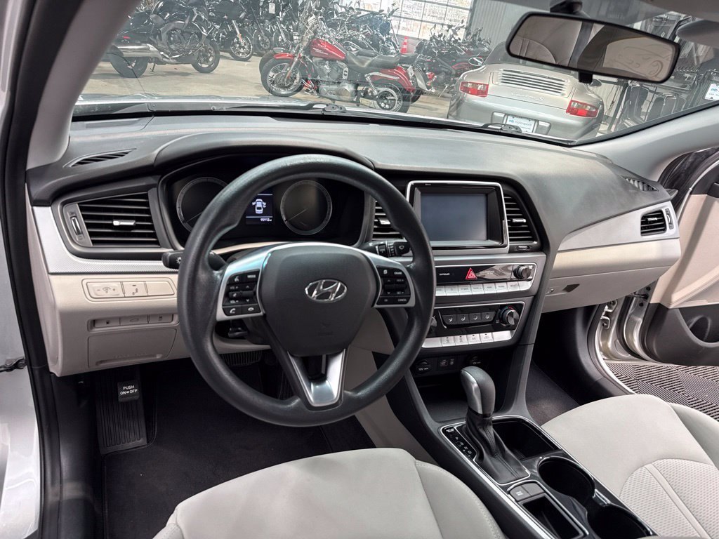 Used 2018 Hyundai Sonata SE FWD image 13
