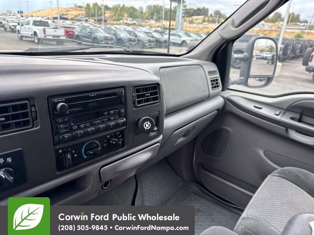 Used 2003 Ford F250 XLT AWD/4WD image 10