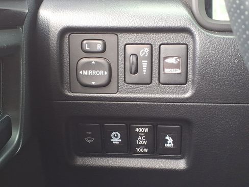Used 2015 Toyota 4Runner Trail AWD/4WD image 19