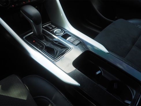 Used 2023 Mitsubishi Eclipse Cross SE image 11