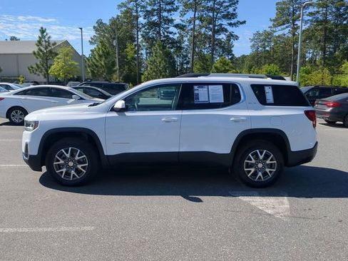 Used 2023 GMC Acadia SLE w/ Driver Convenience Package FWD image 7