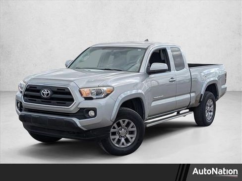 Used 2017 Toyota Tacoma SR5 image 1