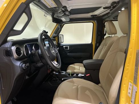 Used 2019 Jeep Wrangler Unlimited Rubicon AWD/4WD image 18
