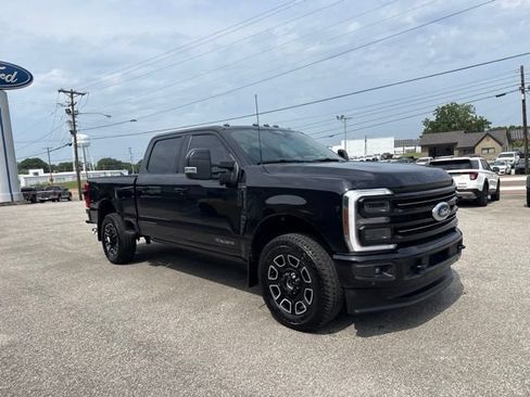Used 2025 Ford F250 Platinum AWD/4WD image 11