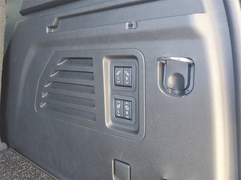 Used 2025 GMC Acadia Denali w/ Super Cruise Package image 12