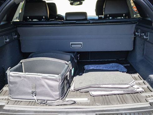 New 2026 Land Rover Range Rover Velar Dynamic SE image 27