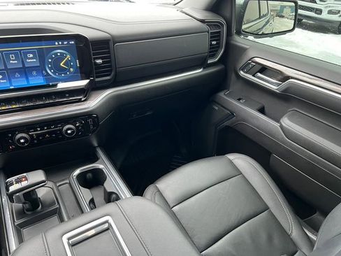 Used 2022 Chevrolet Silverado 1500 LTZ image 42