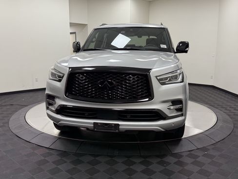 Used 2023 INFINITI QX80 Sensory w/ All-Season Package RWD image 2