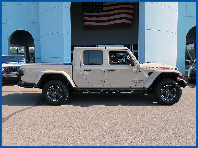 Used 2022 Jeep Gladiator Rubicon w/ LED Lighting Group AWD/4WD image 2