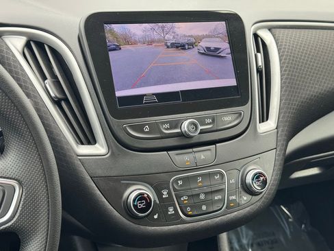 Used 2024 Chevrolet Malibu LT image 34
