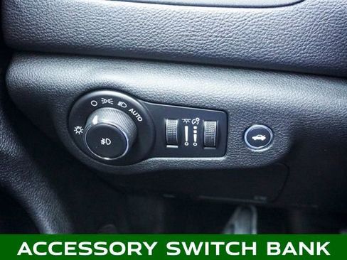 Used 2016 Chrysler 200 S w/ Sun & Sound Group image 26