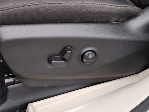 Used 2024 Chrysler Voyager LX w/ Fleet Security Group FWD image 16
