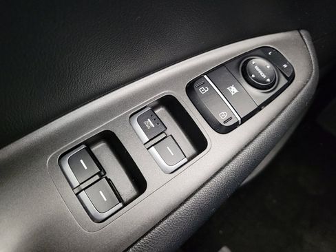 Used 2018 Kia Optima LX w/ 17" Alloy Wheels Package FWD image 27