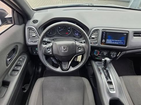 Used 2019 Honda HR-V Sport image 17