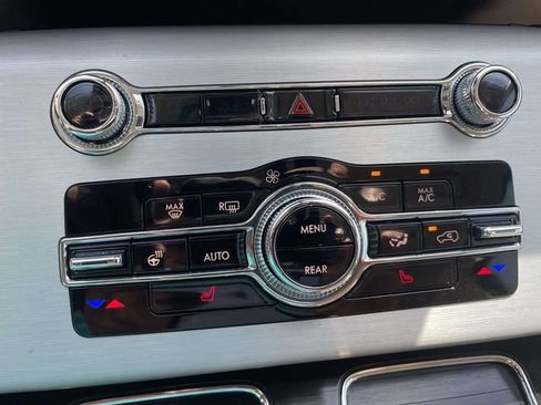 Used 2023 Lincoln Aviator 2WD w/ Premium Package image 41