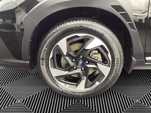 Certified 2024 Subaru Crosstrek 2.5i Limited w/ Crosstrek Mirror Package image 14