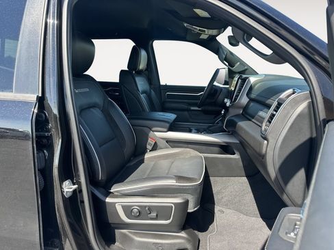 Used 2025 RAM 1500 Laramie AWD/4WD image 33