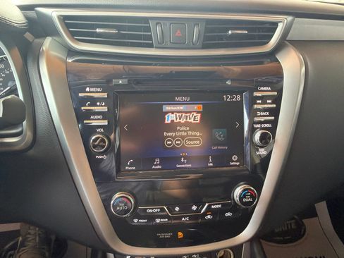 Used 2023 Nissan Murano SV FWD image 16
