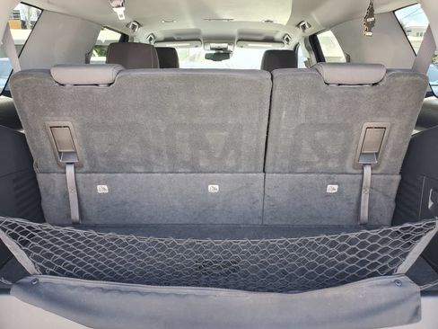 Used 2017 GMC Yukon SLE w/ Convenience Package AWD/4WD image 8