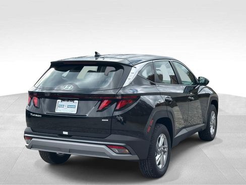 New 2026 Hyundai Tucson SE image 4