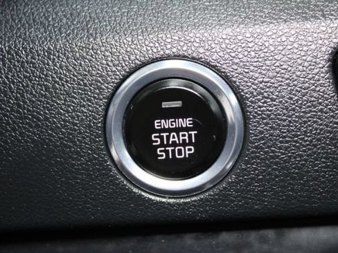 Used 2018 Kia Niro LX FWD image 13