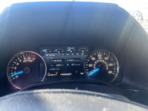 Used 2015 Ford F150 Platinum w/ Equipment Group 701A Luxury image 18