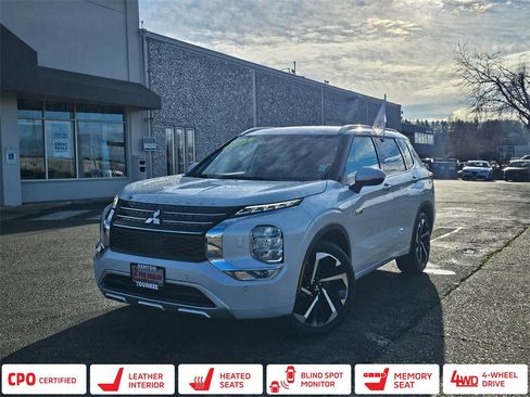 Used 2023 Mitsubishi Outlander SEL image 1