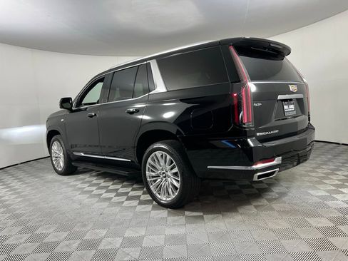 Used 2025 Cadillac Escalade Premium Luxury image 9