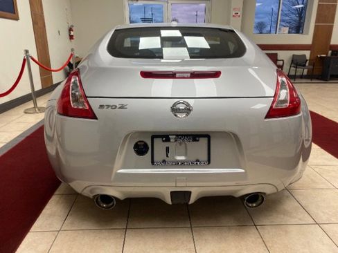 Used 2010 Nissan 370Z Touring image 6
