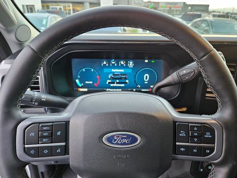 Used 2025 Ford F350 Lariat image 23