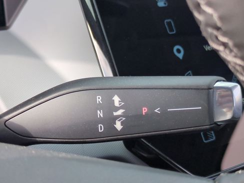 New 2027 Chevrolet Bolt LT w/ Comfort Package FWD image 16