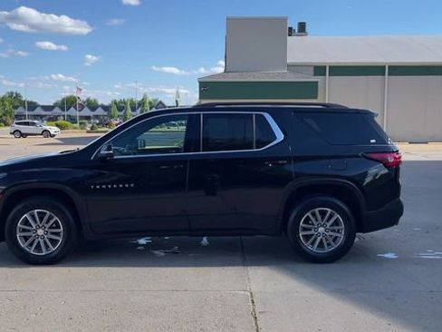 Used 2022 Chevrolet Traverse LT FWD image 5