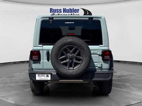 Used 2024 Jeep Wrangler Unlimited Sport AWD/4WD image 4