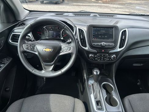 Used 2019 Chevrolet Equinox LT w/ Driver Convenience Package image 18