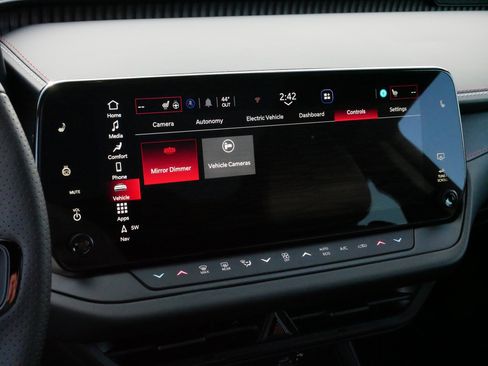 Used 2025 Dodge Charger R/T w/ Sun & Sound Package image 22