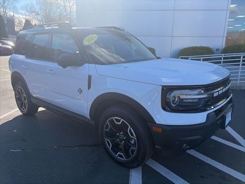 Used 2025 Ford Bronco Sport Outer Banks w/ Outer Banks Tech Package+ image 1