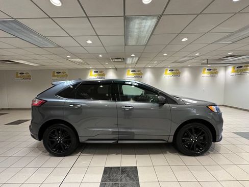 Certified 2024 Ford Edge ST-Line AWD/4WD image 3