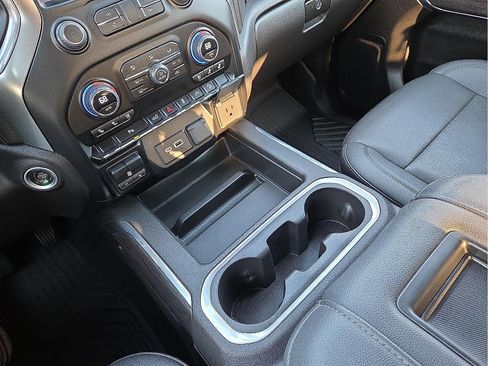 Used 2022 Chevrolet Silverado 1500 LTZ image 25