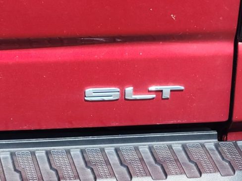 Used 2024 GMC Sierra 1500 SLT AWD/4WD image 11