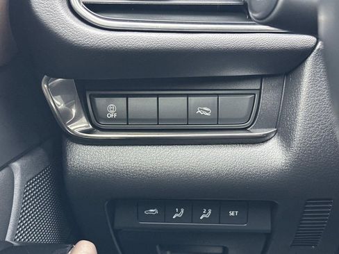 Used 2023 MAZDA CX-30 AWD 2.5 S w/ Premium Package image 19