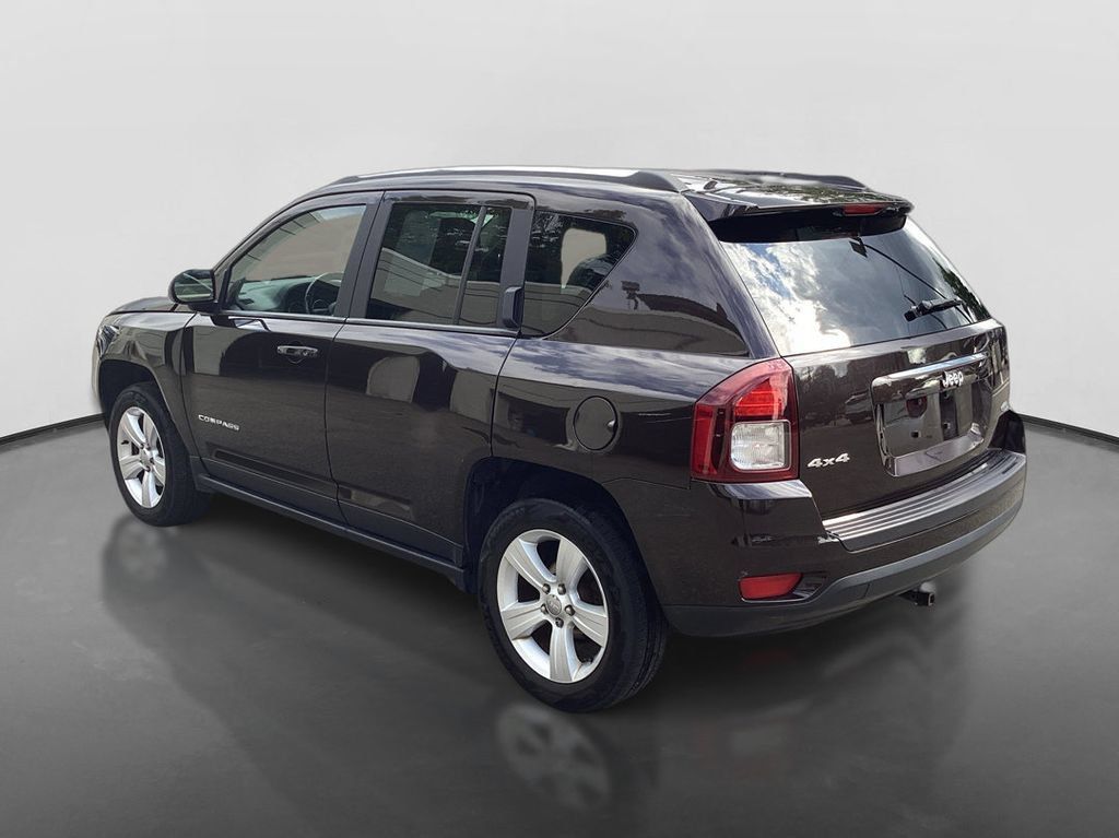 Used 2014 Jeep Compass Latitude w/ Sun/Sound Group AWD/4WD image 7