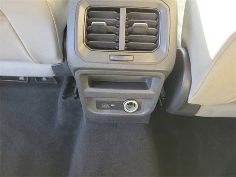 Used 2020 Volkswagen Tiguan SEL image 11