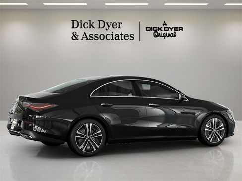 Used 2025 Mercedes-Benz CLA 250 image 10