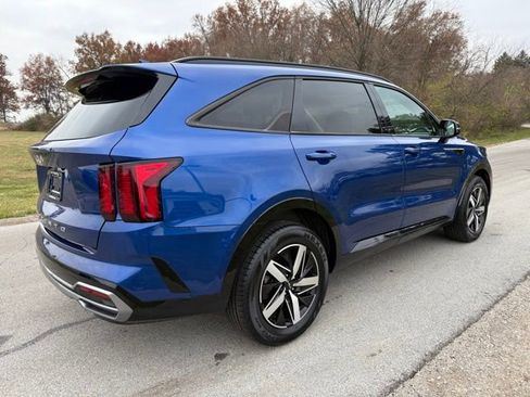 Certified 2022 Kia Sorento S image 3