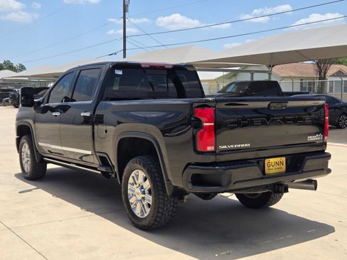 Certified 2025 Chevrolet Silverado 2500 High Country w/ Z71 Off-Road Package AWD/4WD image 5