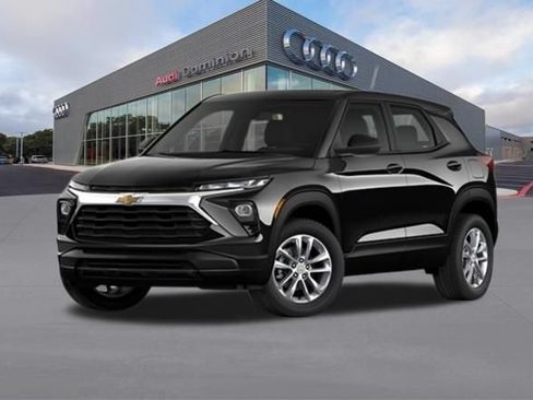 Used 2025 Chevrolet TrailBlazer LS FWD image 1