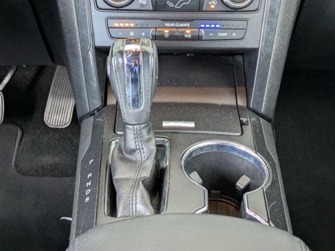 Certified 2018 Ford Explorer XLT FWD image 20